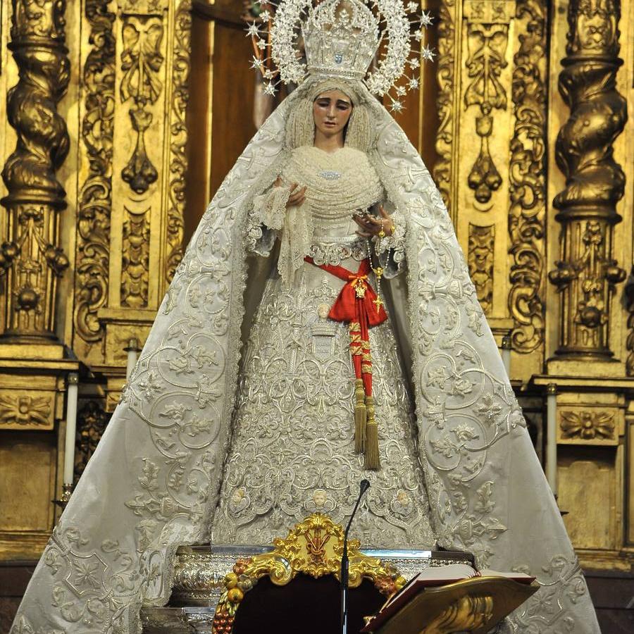 Galería del primer aniversario de la coronación de la Virgen de la Paz