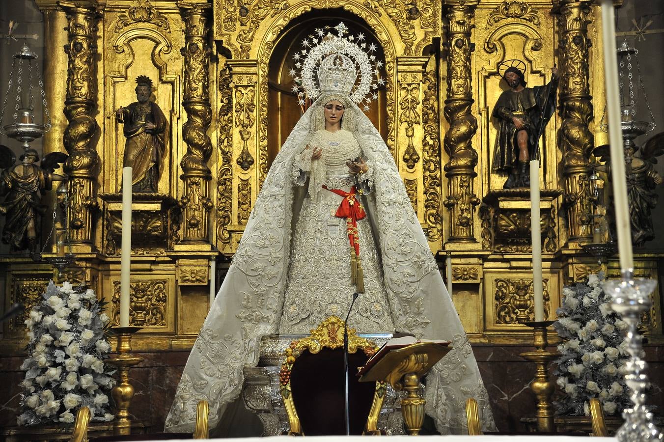 Galería del primer aniversario de la coronación de la Virgen de la Paz
