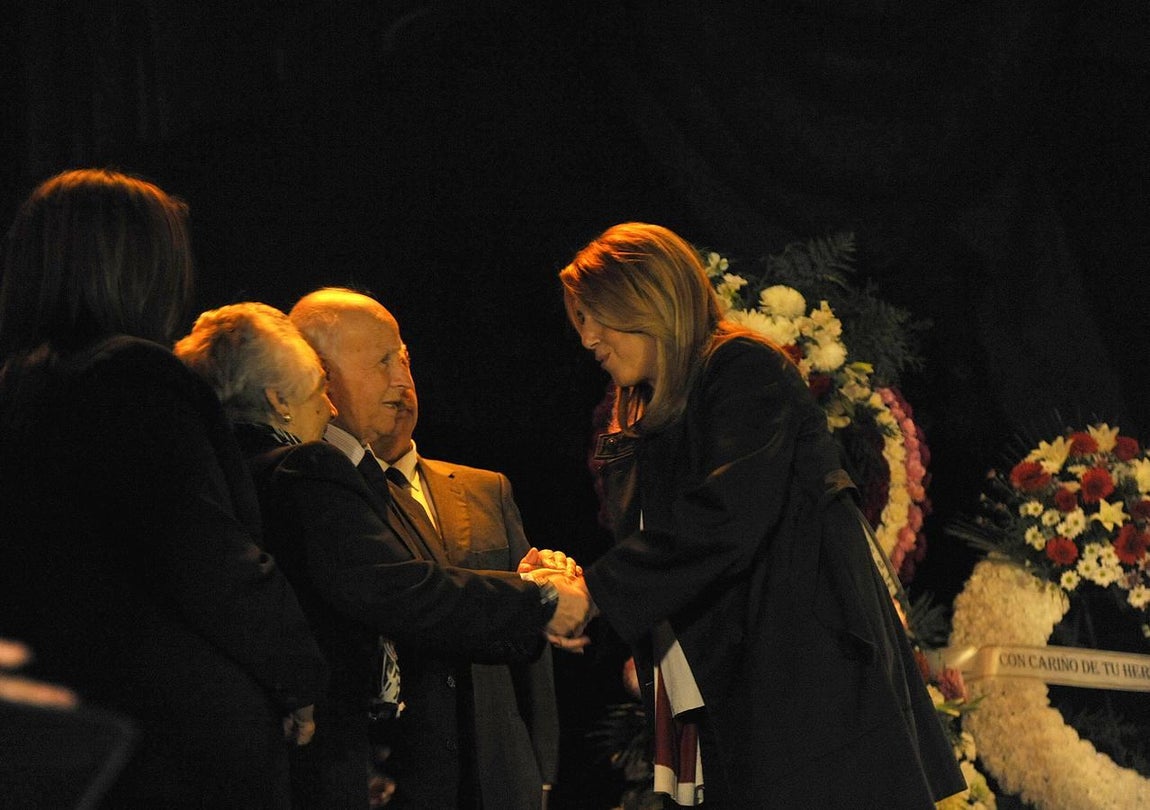 Rostros conocidos en la capilla ardiente del humorista