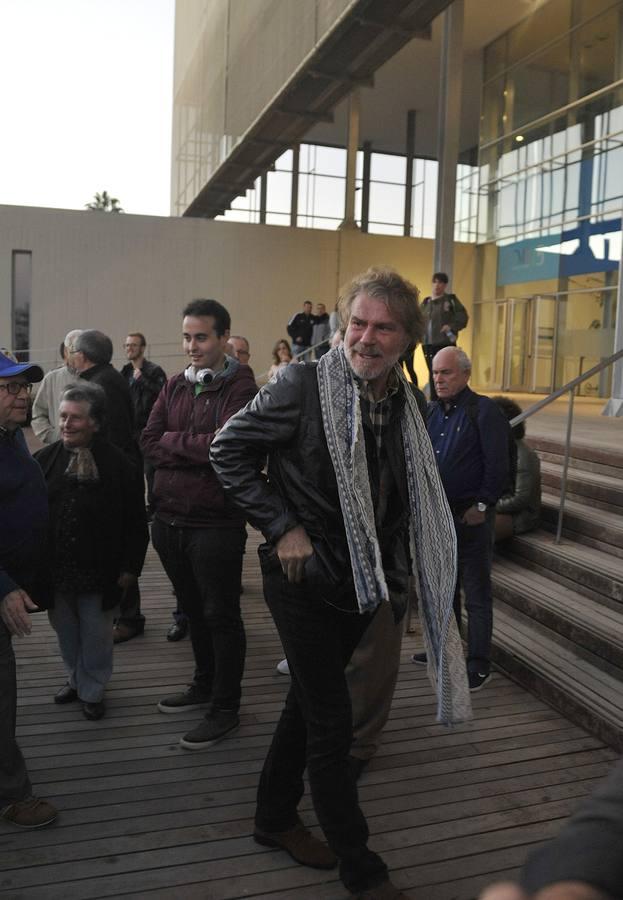 Rostros conocidos en la capilla ardiente del humorista