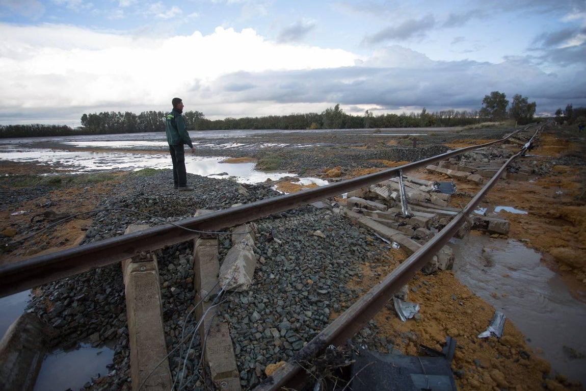 El accidente del tren Málaga-Sevilla en Arahal, en imágenes