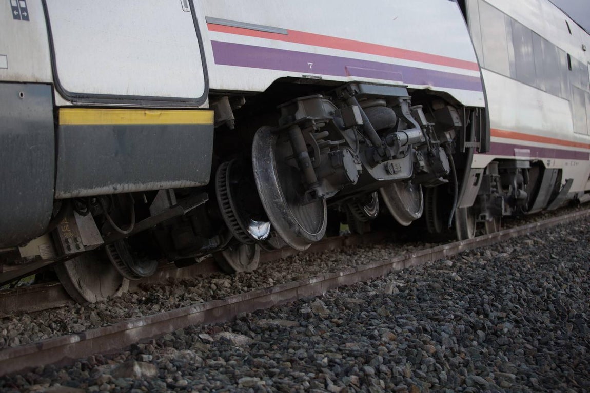El accidente del tren Málaga-Sevilla en Arahal, en imágenes