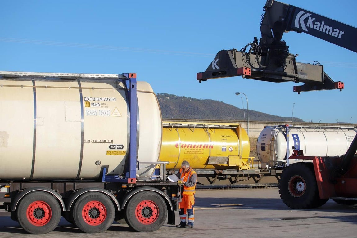 El parque logístico de El Higuerón de Córdoba, en imágenes