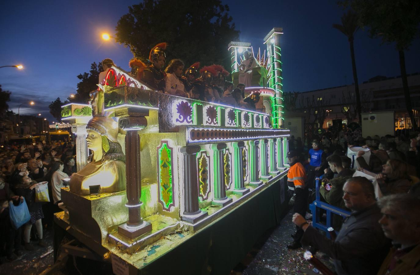 La Cabalgata de Triana llenó de alegría el barrio