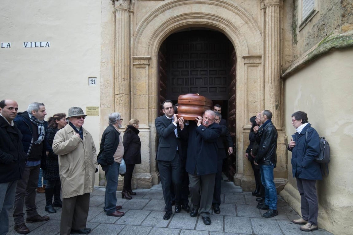 El funeral de Pepe el de El Caballo Rojo, en imágenes