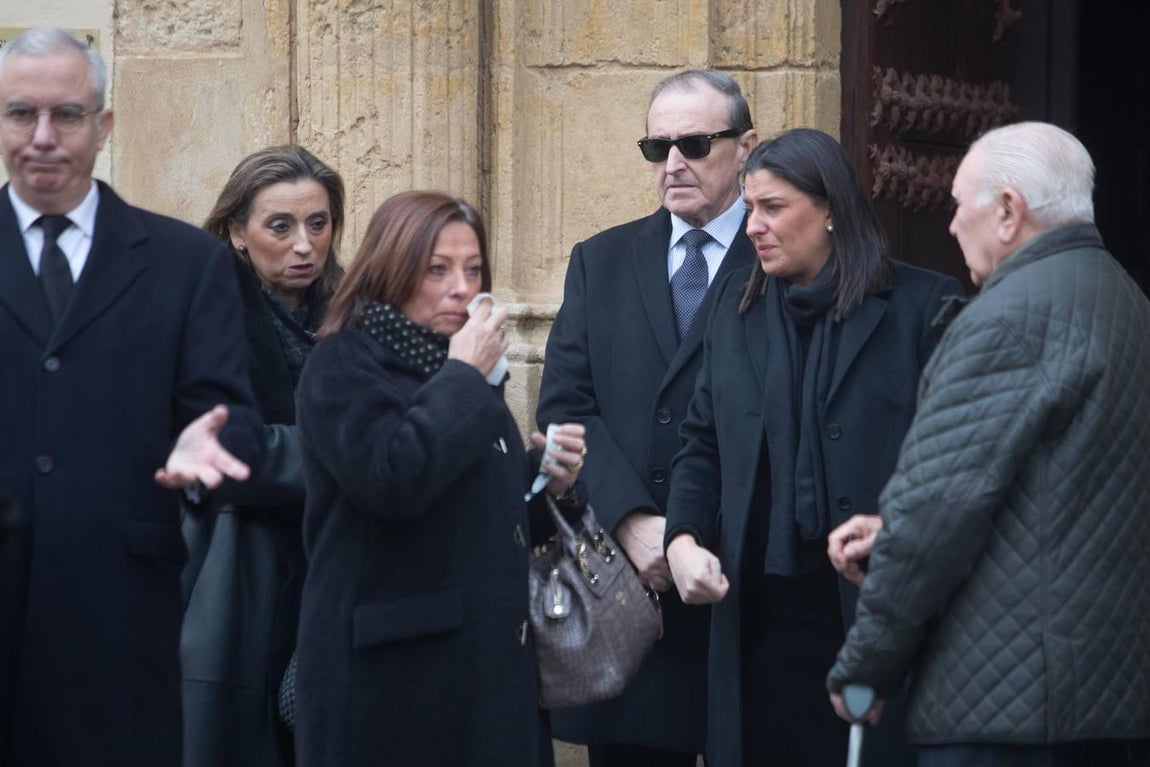 El funeral de Pepe el de El Caballo Rojo, en imágenes