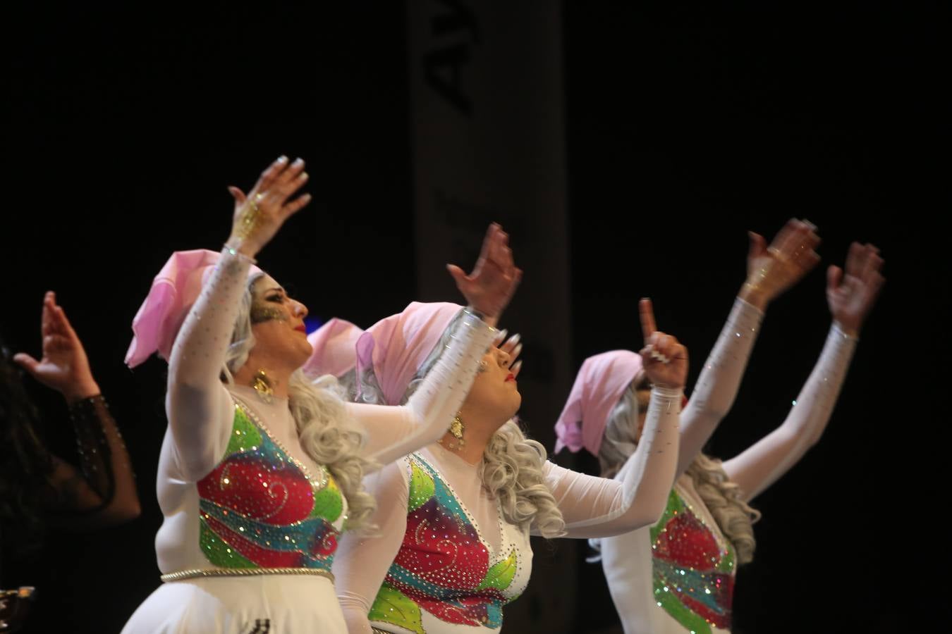 Carnaval de Cádiz 2018: actuación de la comparsa «En blanco y negro»