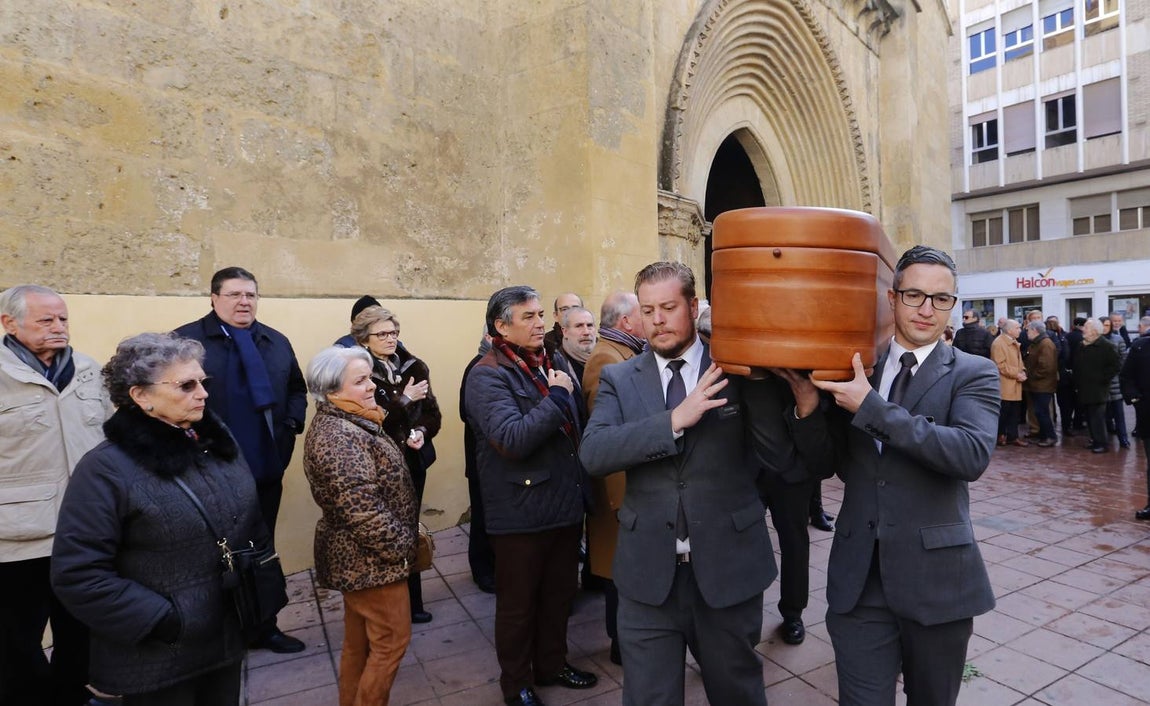 El funeral de Pablo García Baena en San Miguel, en imágenes