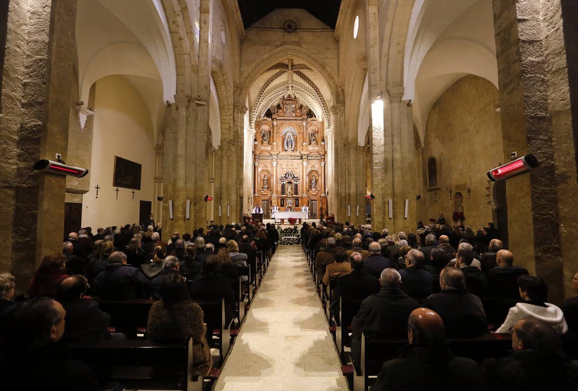 El funeral de Pablo García Baena en San Miguel, en imágenes
