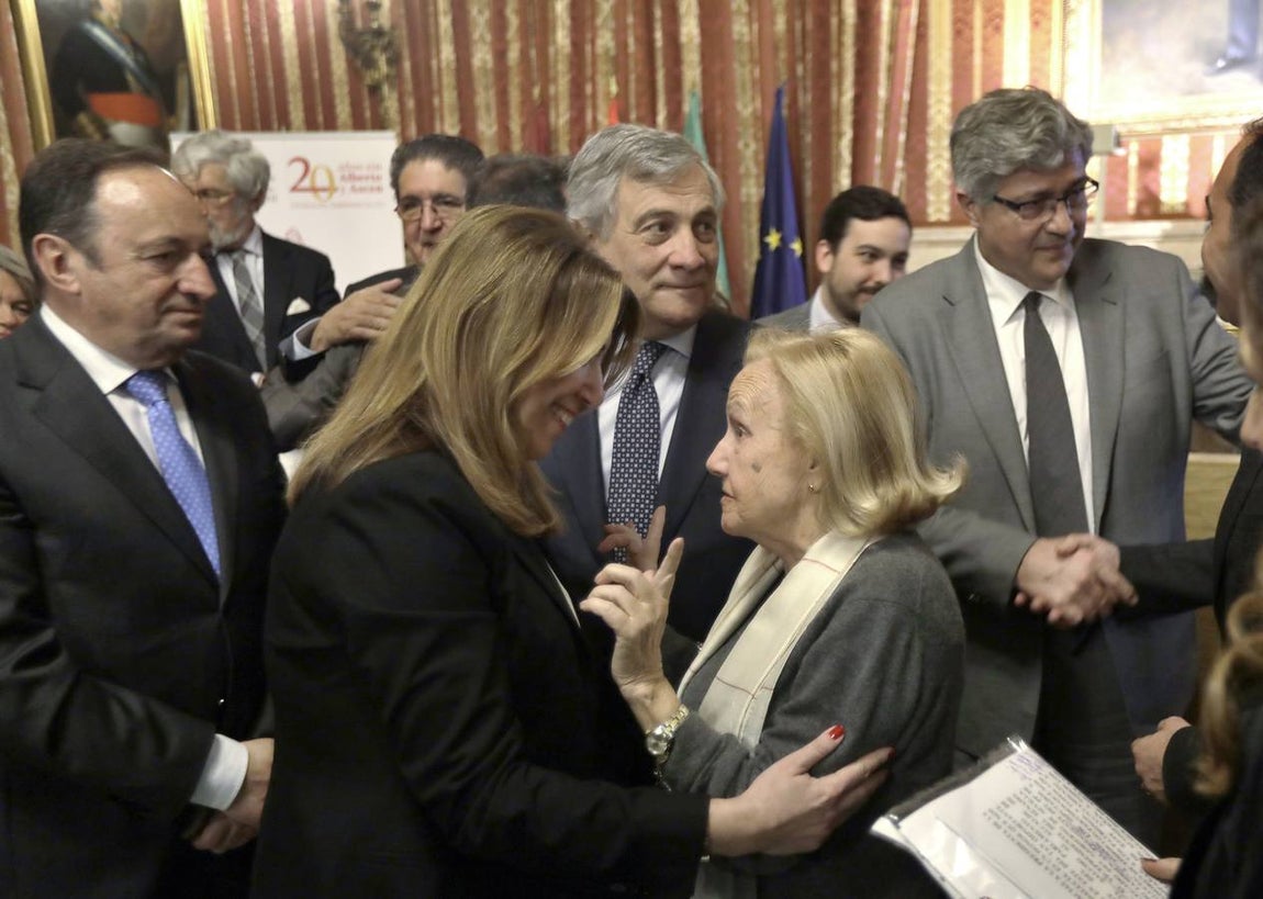 Entrega del premio Jiménez-Becerril a Antonio Tajani