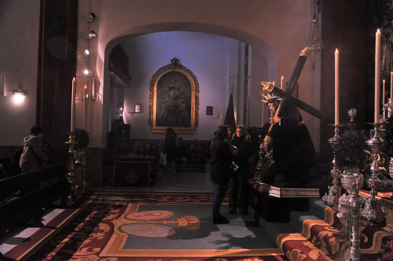 Galería del besamanos del Cristo de las Tres Caídas de Triana