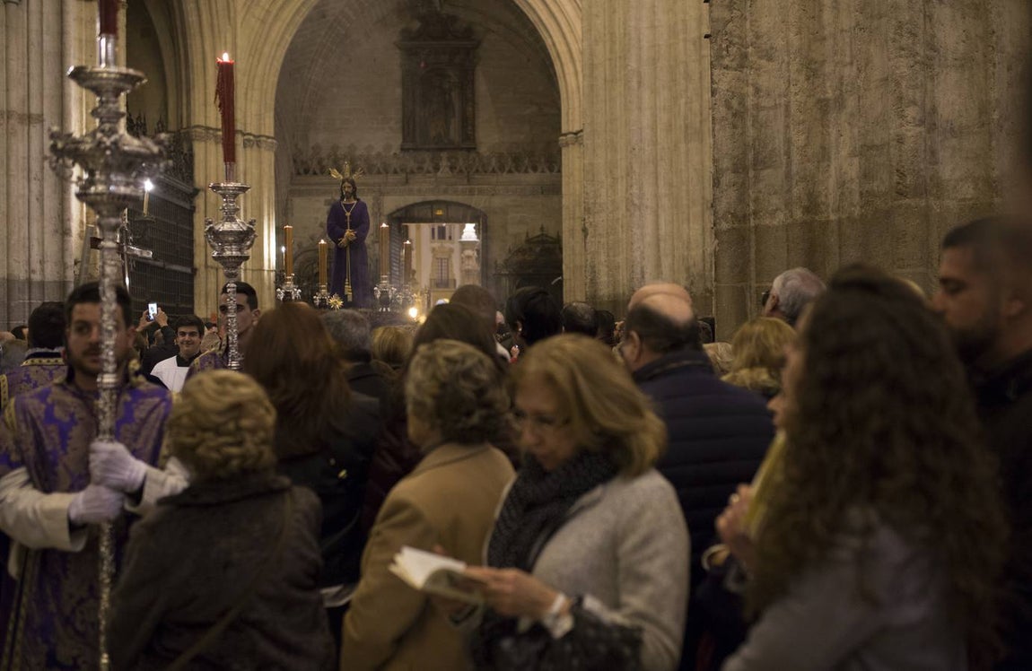 El Vía Crucis del Cautivo de Torreblanca, en imágenes