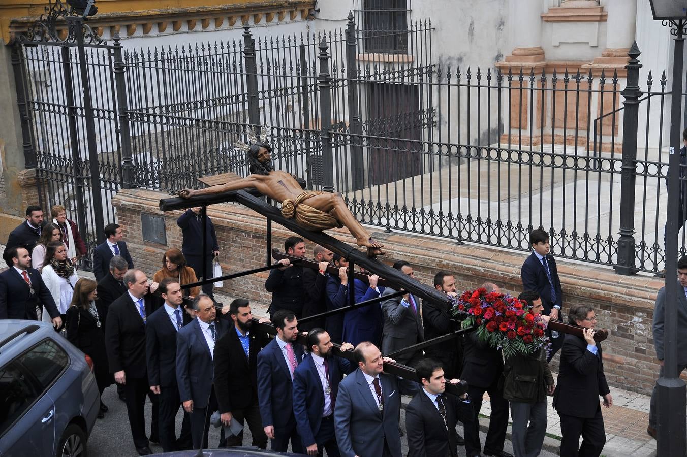 Galería del traslado del Cristo de las Aguas a la iglesia de la Caridad