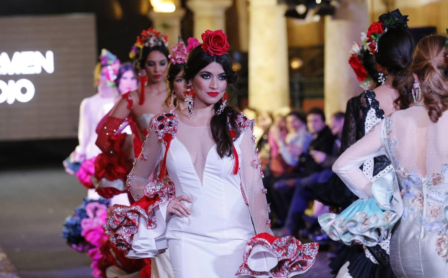 En imágenes, el desfile de moda flamenca en las Caballerizas Reales de Córdoba
