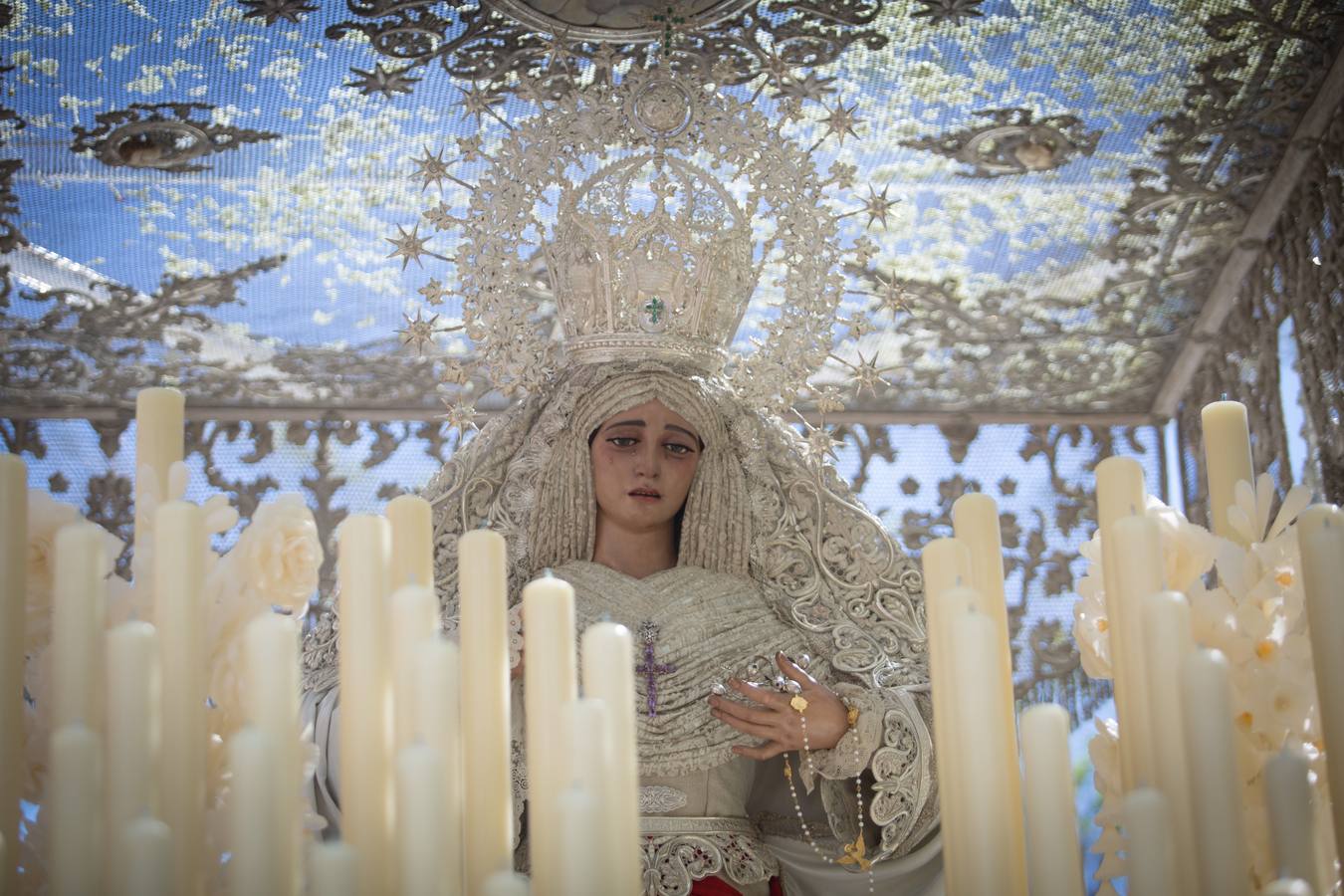 En fotos, la estación de penitencia de la hermandad de La Paz en la Semana Santa de Sevilla 2018