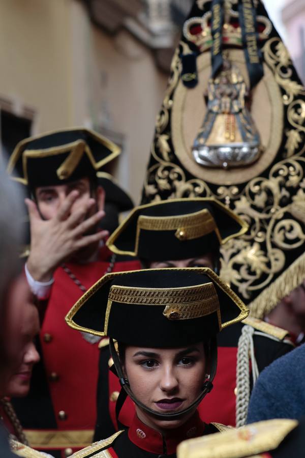 En fotos, la hermandad de Jesús Despojado desborda el Molviedro en la Semana Santa de Sevilla 2018