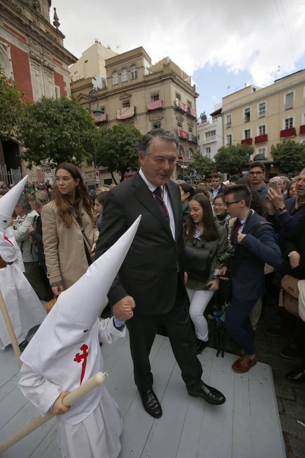 En fotos, La Borriquita abre el Domingo de Ramos en la Semana Santa de Sevilla 2018