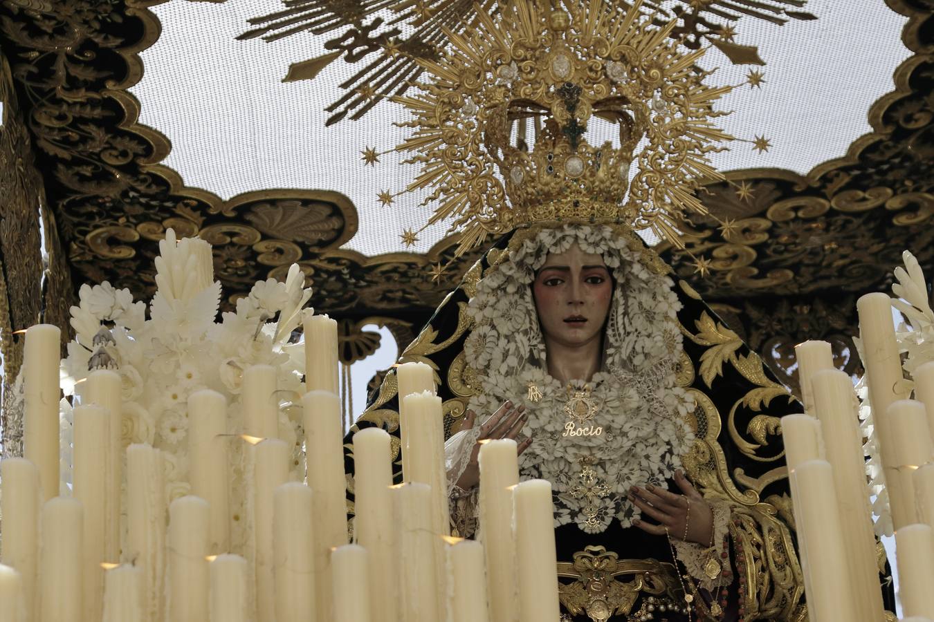 En fotos, el discurrir de la Hermandad de la Redención en el Lunes Santo de la Semana Santa Sevilla 2018