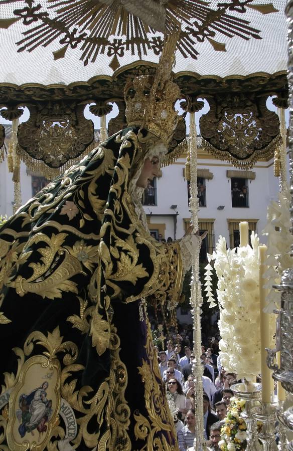 En fotos, el discurrir de la Hermandad de la Redención en el Lunes Santo de la Semana Santa Sevilla 2018