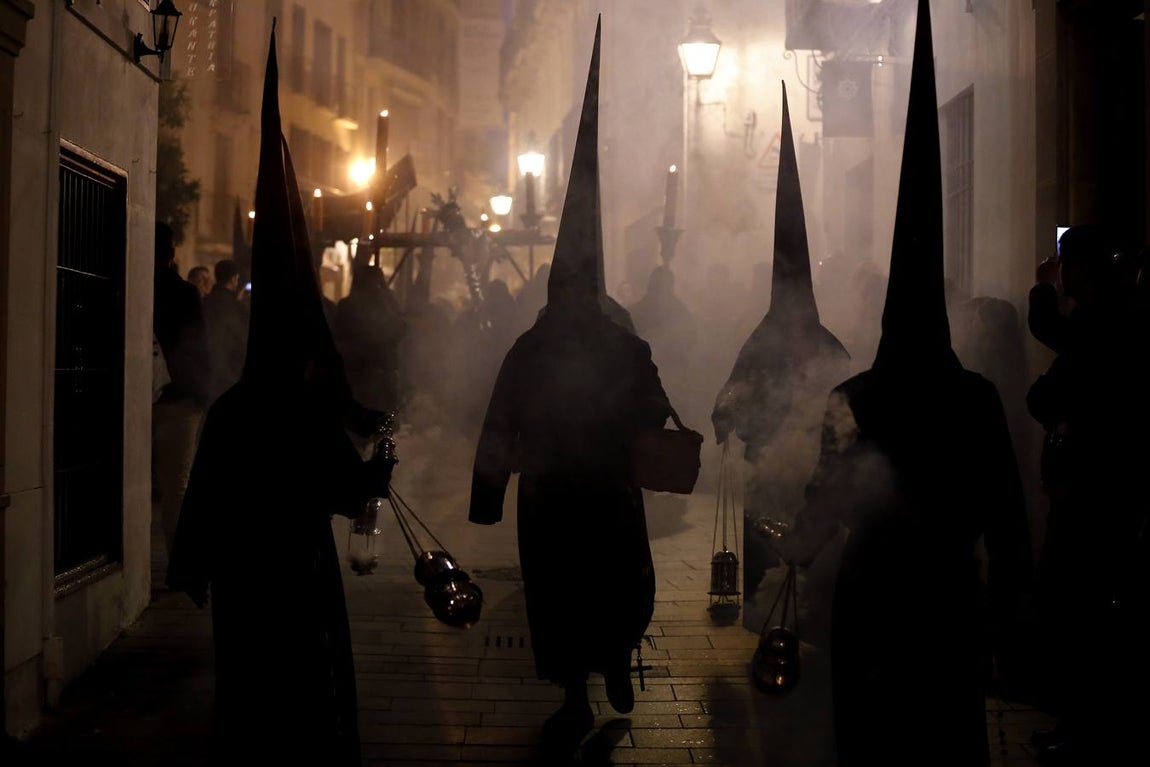 En fotos, el recogimiento del Via Crucis por las calles de Córdoba