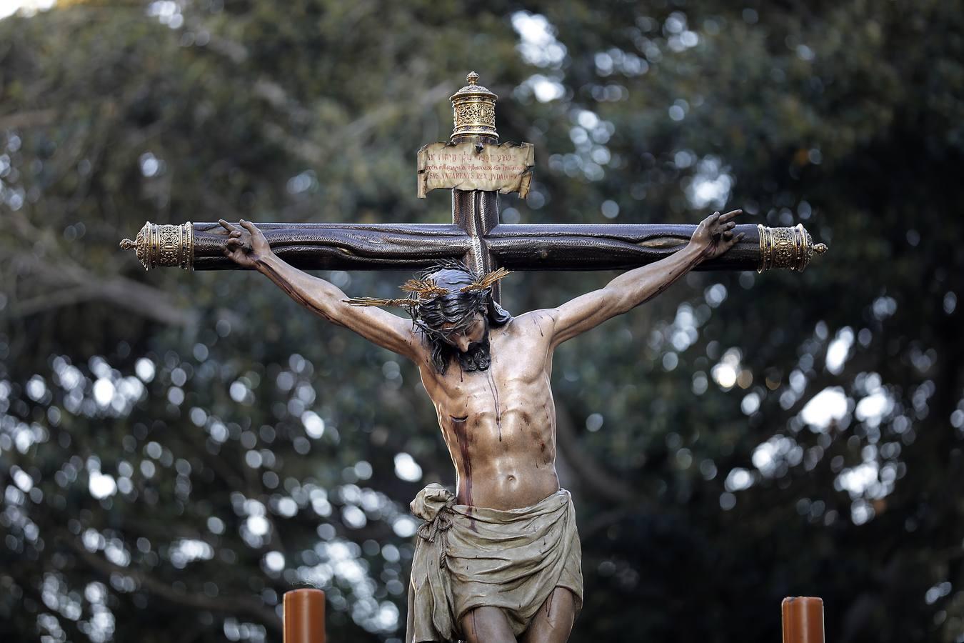 En fotos, el Cristo de Burgos en la Semana Santa de Sevilla 2018