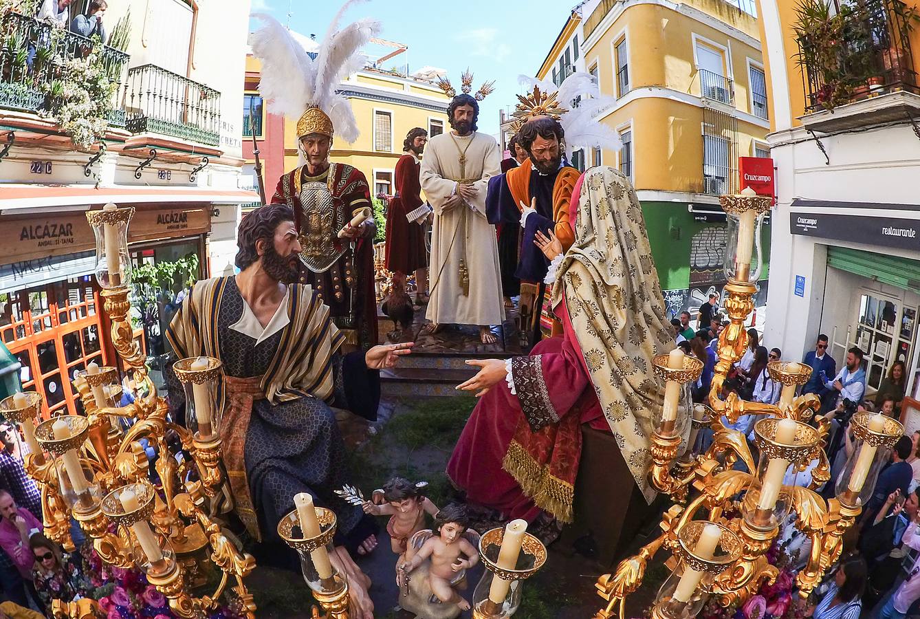 En fotos, El Carmen y su devoción marinera en la Semana Santa de Sevilla de 2018