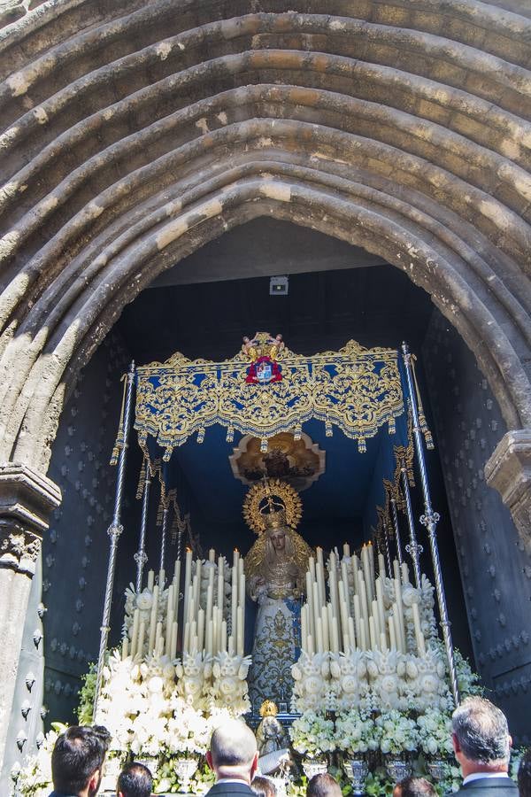 En fotos, El Carmen y su devoción marinera en la Semana Santa de Sevilla de 2018