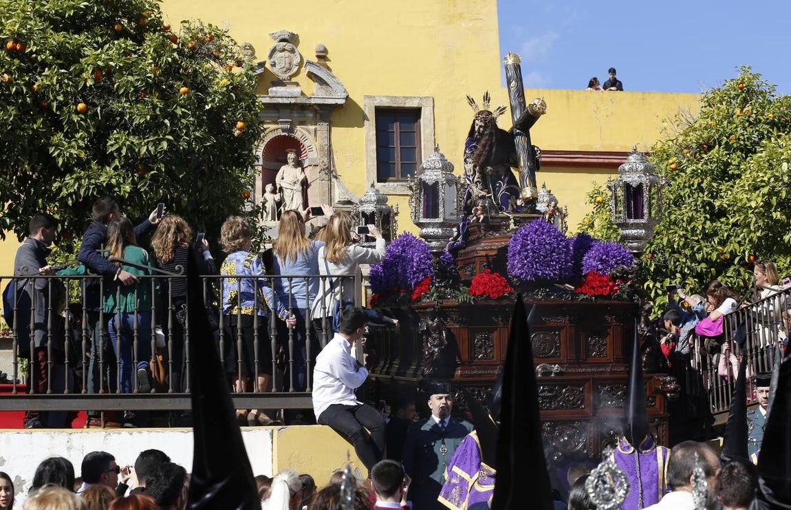 En imágenes, la hermandad del Caído de Jueves Santo
