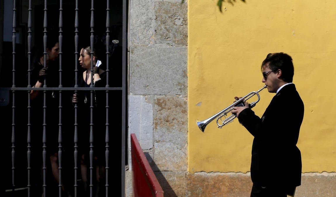 En imágenes, la hermandad del Caído de Jueves Santo