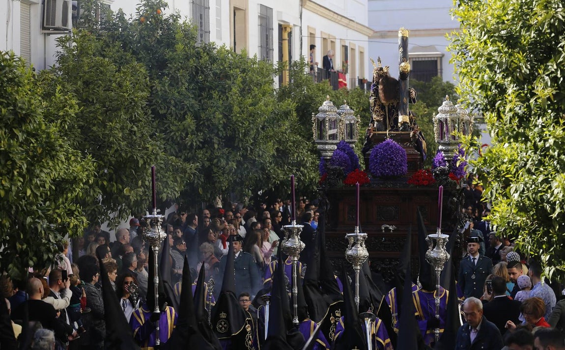 En imágenes, la hermandad del Caído de Jueves Santo
