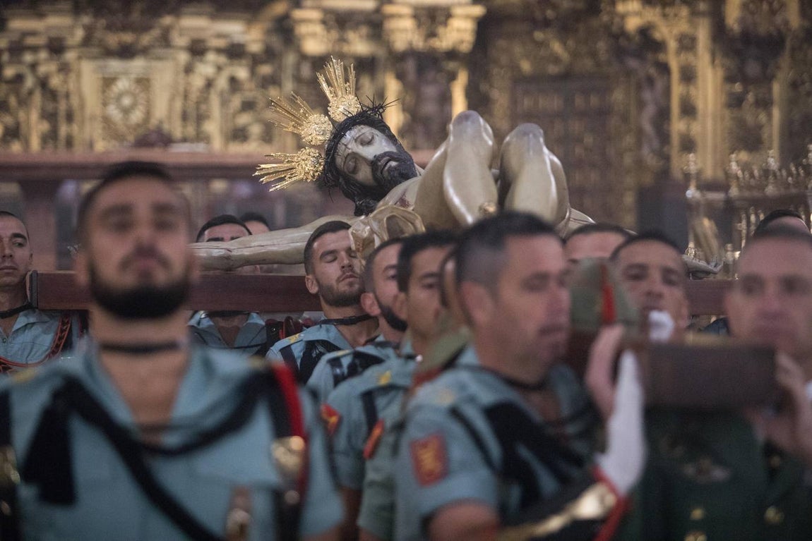 El Vía Crucis de la Caridad, en imágenes