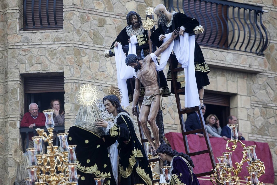 La cofradía del Descendimiento de Córdoba, en imágenes