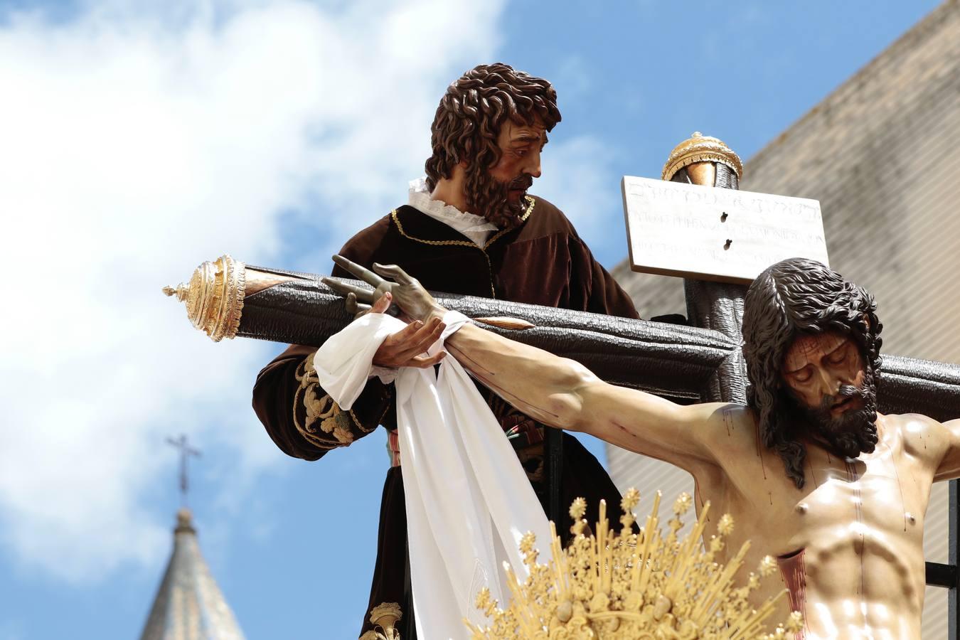 En fotos, la Hermandad de la Trinidad en la Semana Santa de Sevilla 2018