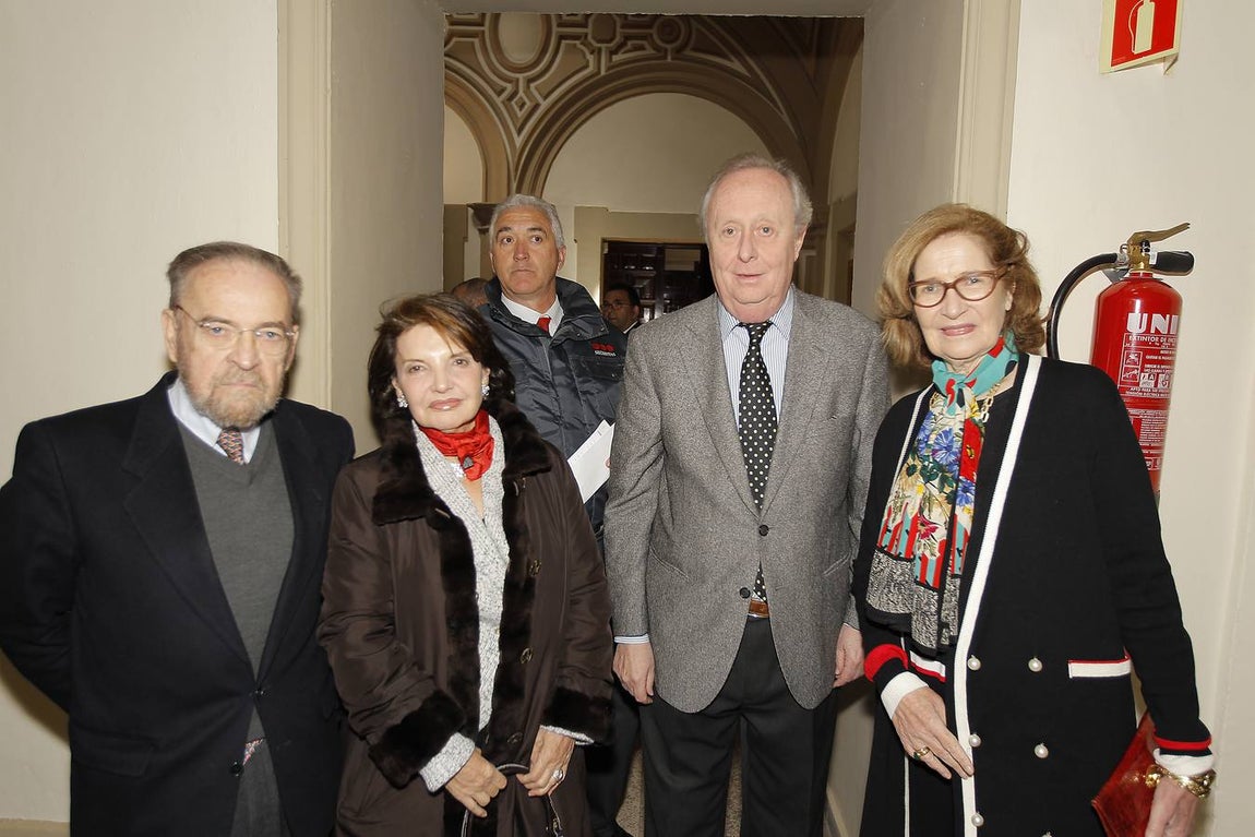 La entrega del Premio de Cultura a Curro Romero, en imágenes