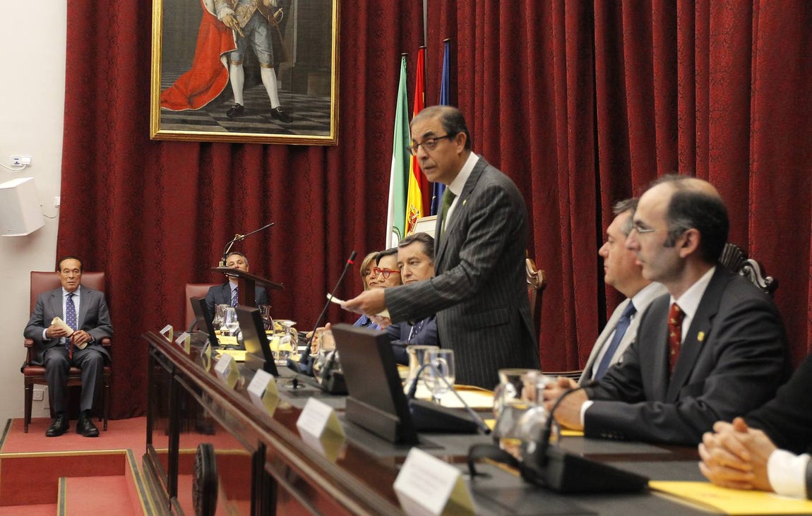 La entrega del Premio de Cultura a Curro Romero, en imágenes