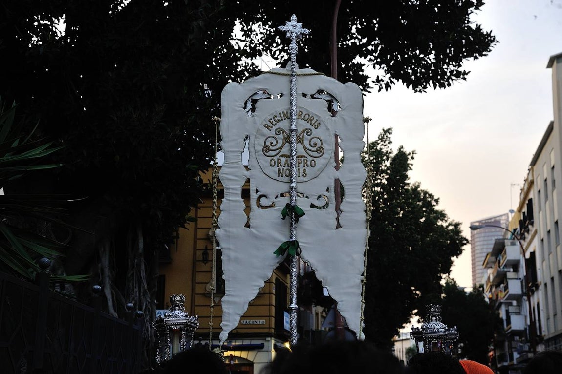 Galería del traslado del Simpecado del Rocío de Triana