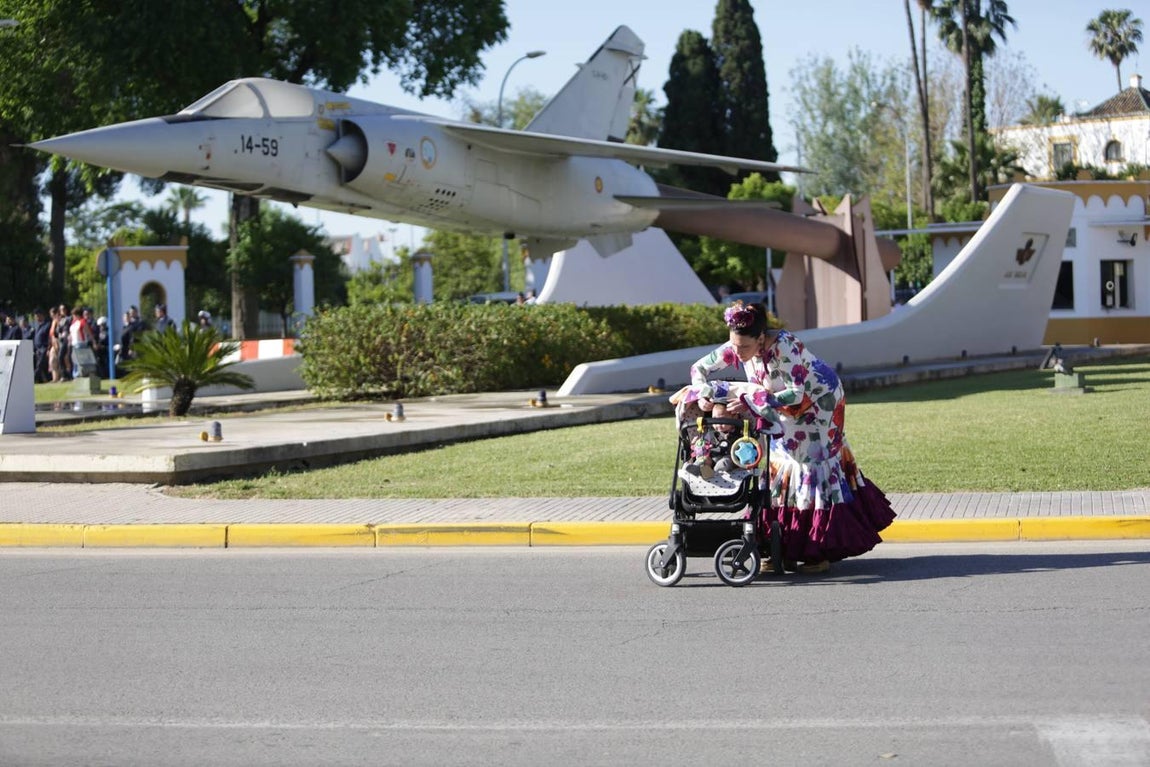 El Rocío 2018 en imágenes: Salida de la Hermandad Castrense de Sevilla