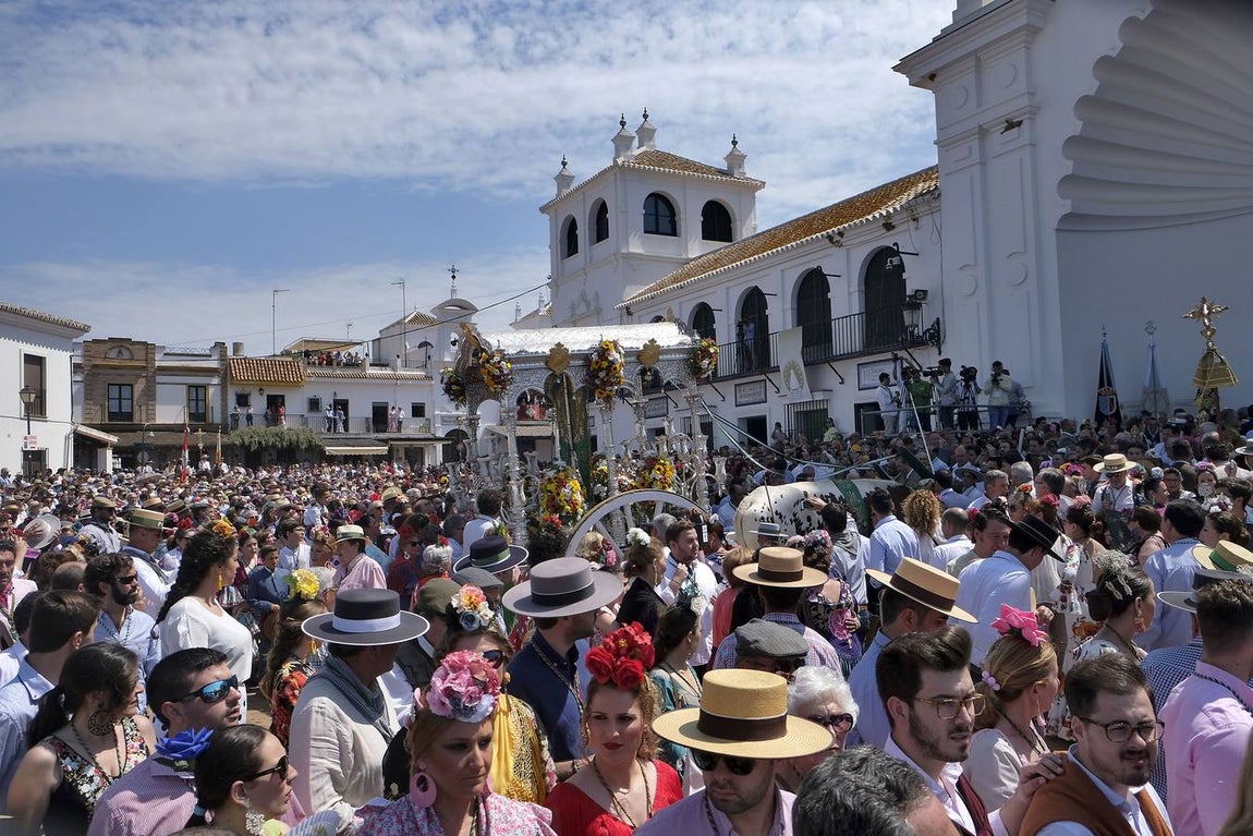 Emoción desbordada en la presentación de las hermandades del Rocío 2018