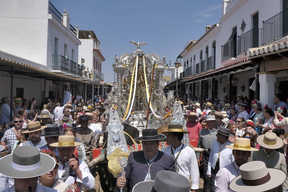 Emoción desbordada en la presentación de las hermandades del Rocío 2018