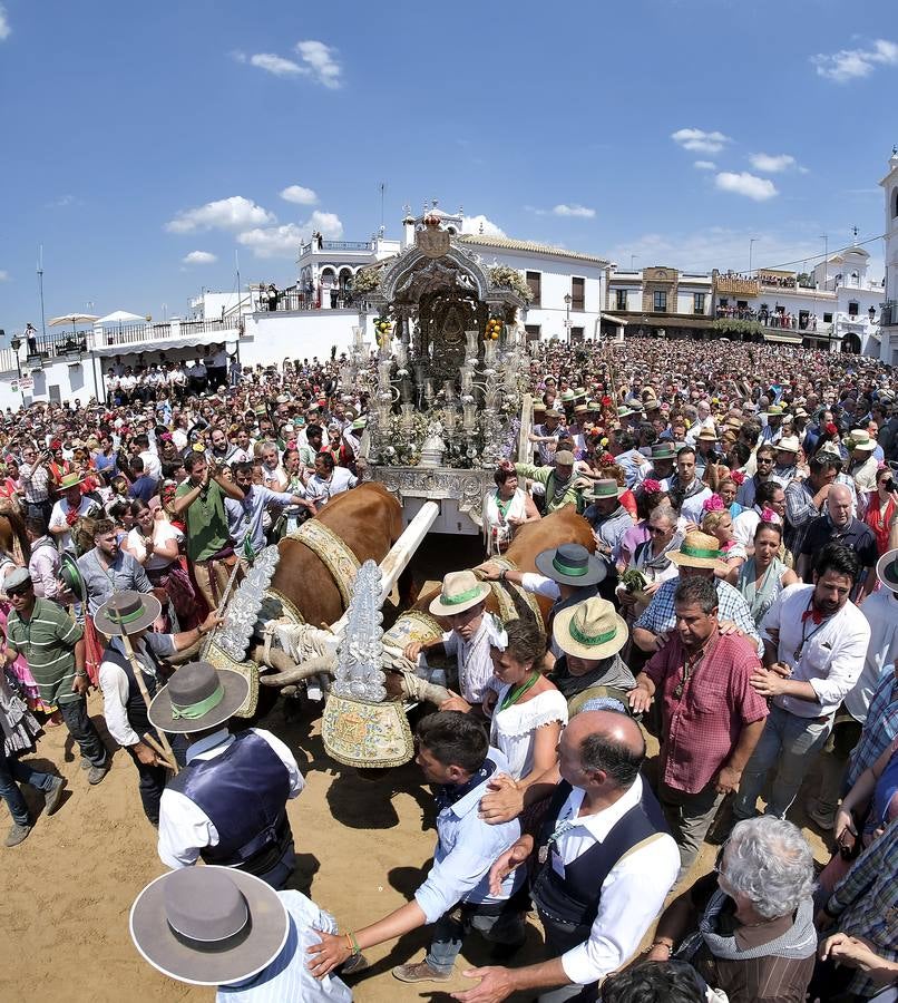 Emoción desbordada en la presentación de las hermandades del Rocío 2018
