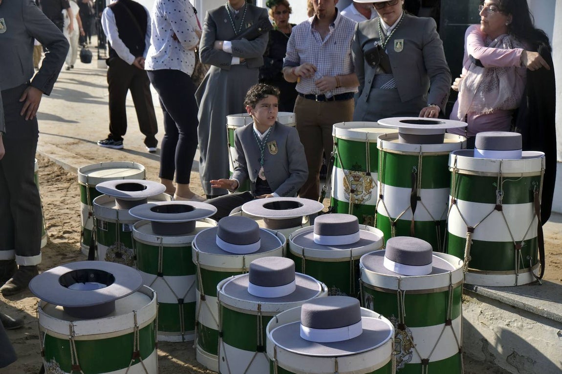 El Rocío 2018: Domingo de devoción y lluvia en la aldea