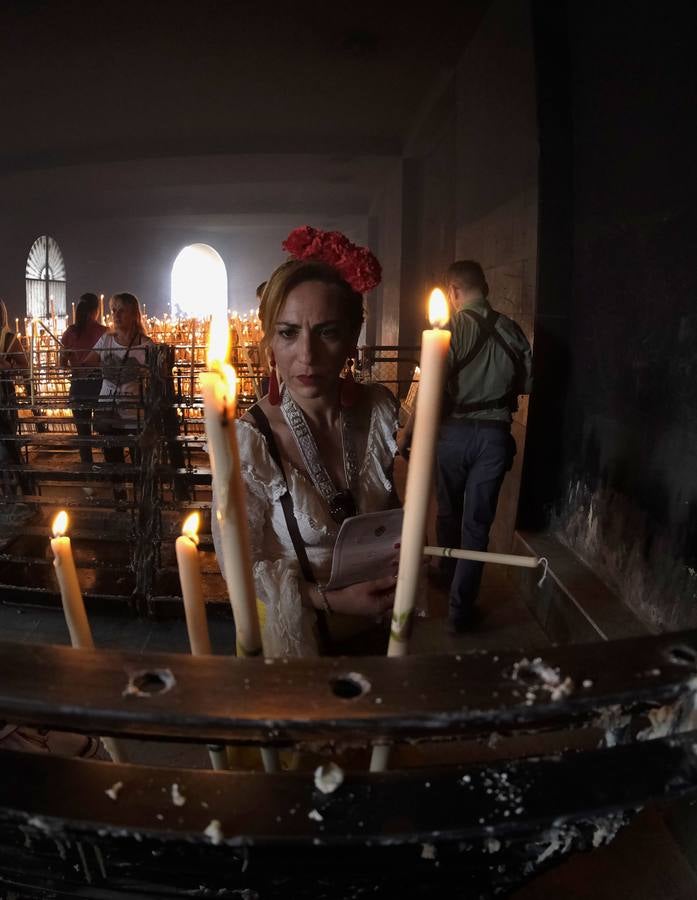 El Rocío 2018: Domingo de devoción y lluvia en la aldea
