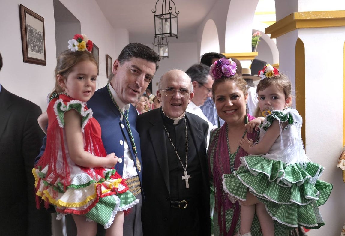 Familia Padilla- Ordóñez con el Cardenal Osoro