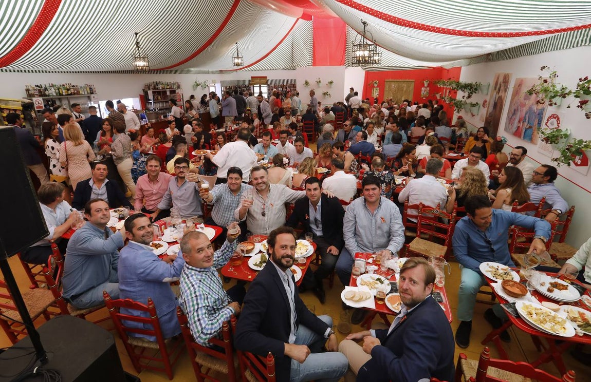 En imágenes, el ambiente en las casetas de la Feria de Córdoba 2018