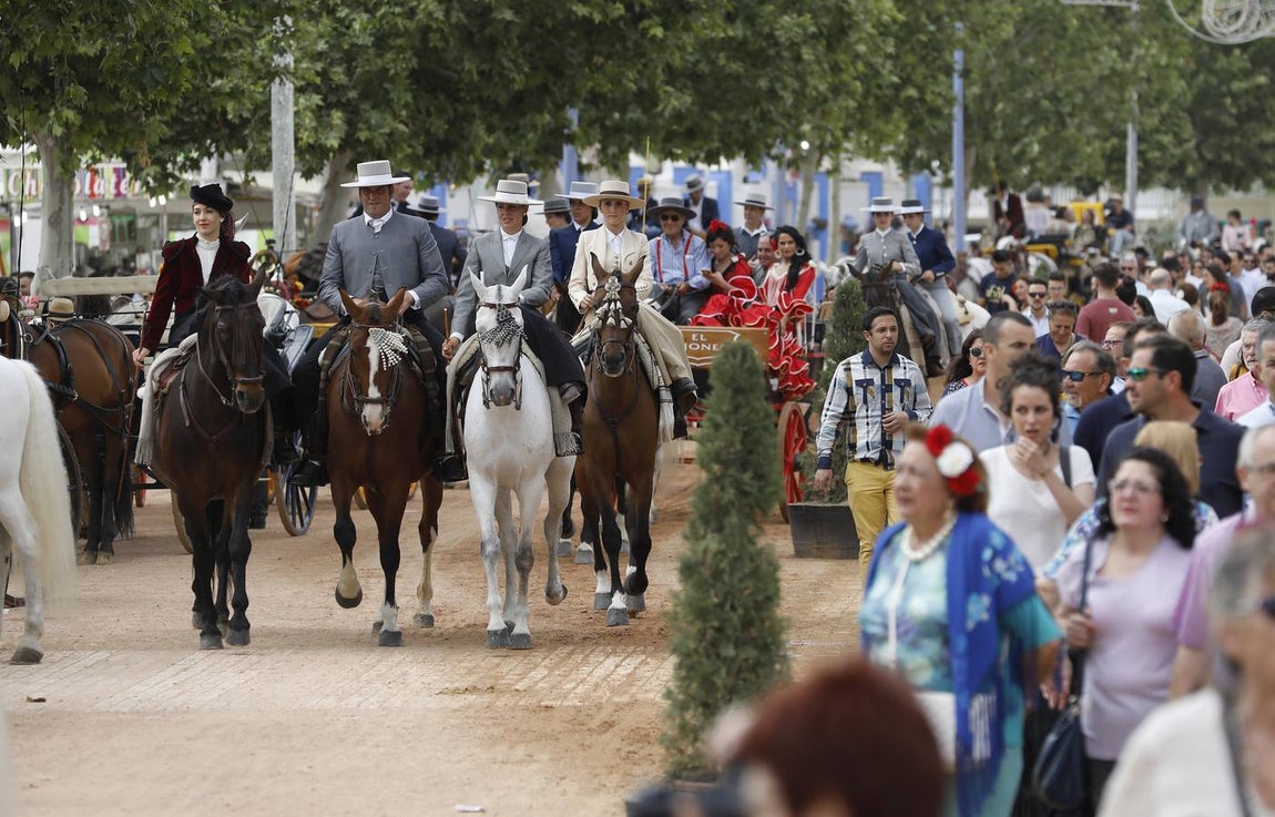 El jueves de la Feria de Córdoba, en imágenes