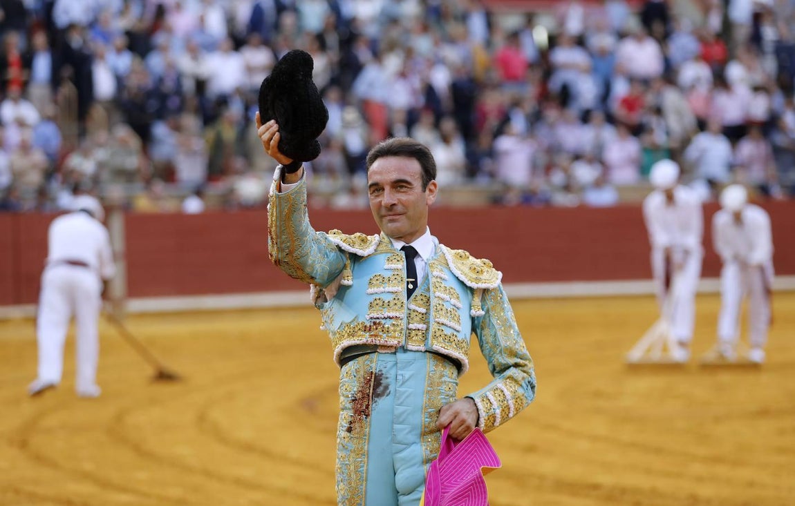 La corrida de El Juli, Ponce y Ginés Marín en Córdoba, en imágenes