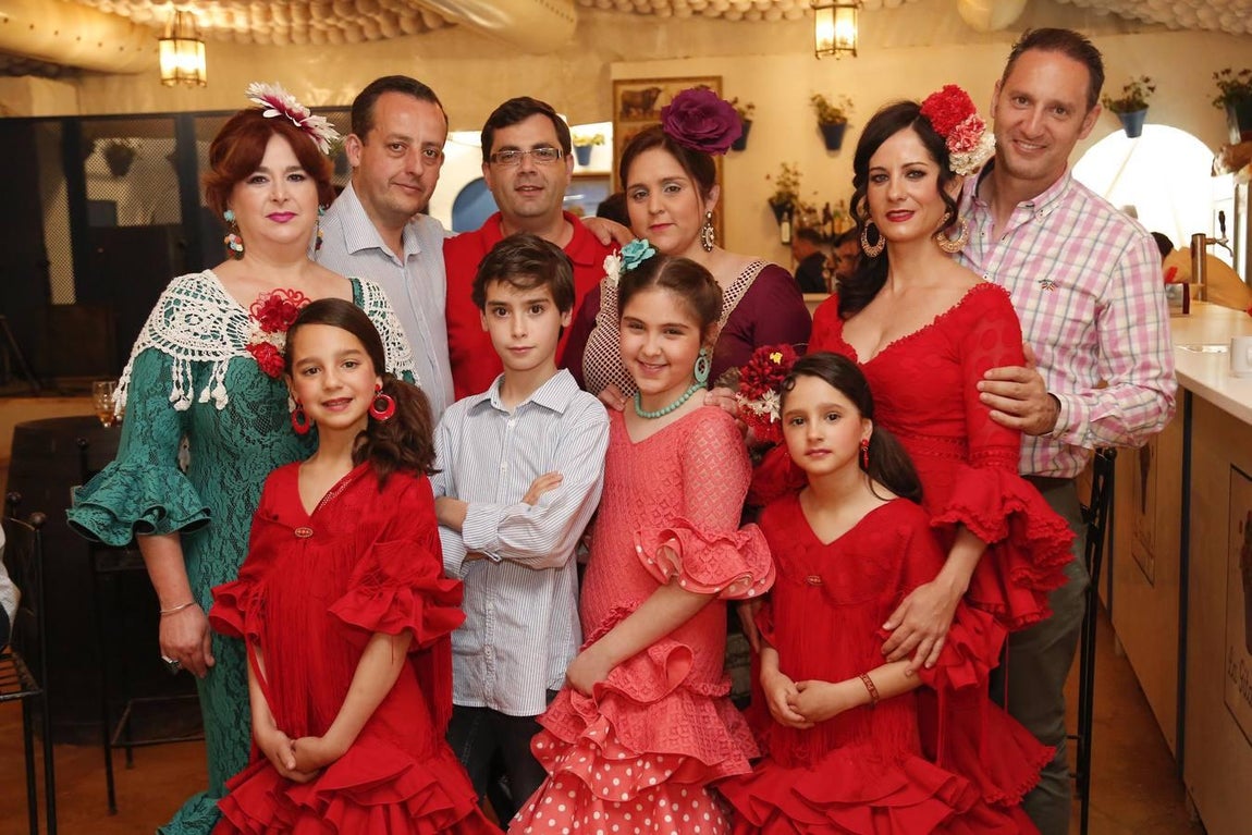 El ambiente de las casetas de la Feria de Córdoba de 2018, en imágenes