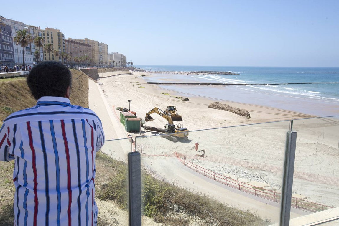 Las playas de Cádiz, llenas el primer fin de semana veraniego