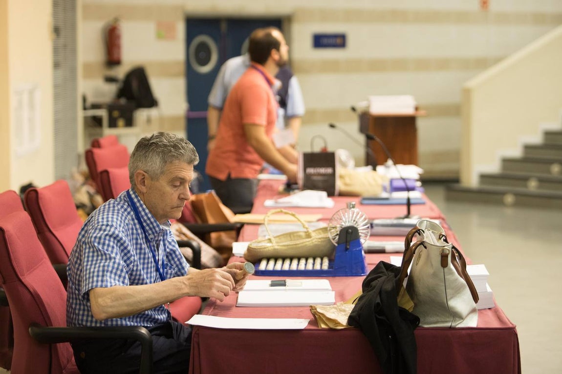 Las oposiciones a Secundaria en Córdoba, en imágenes