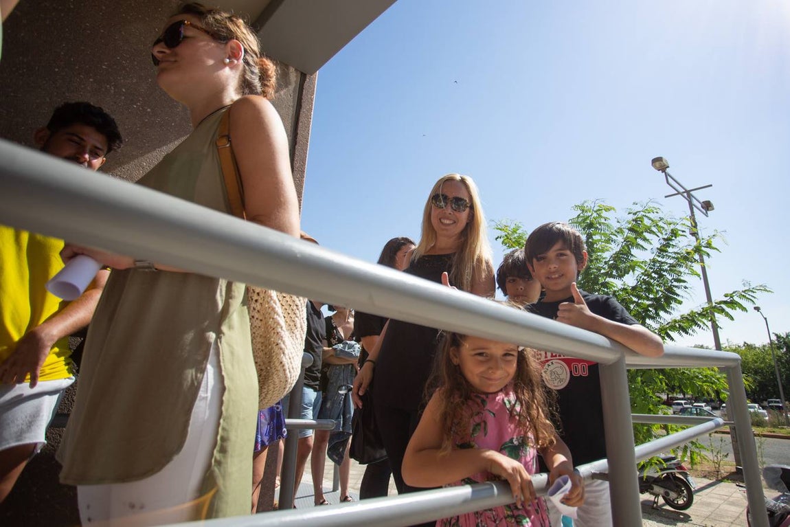 Fotogalería: ¿Has ido al casting de La Peste en Sevilla? Búscate